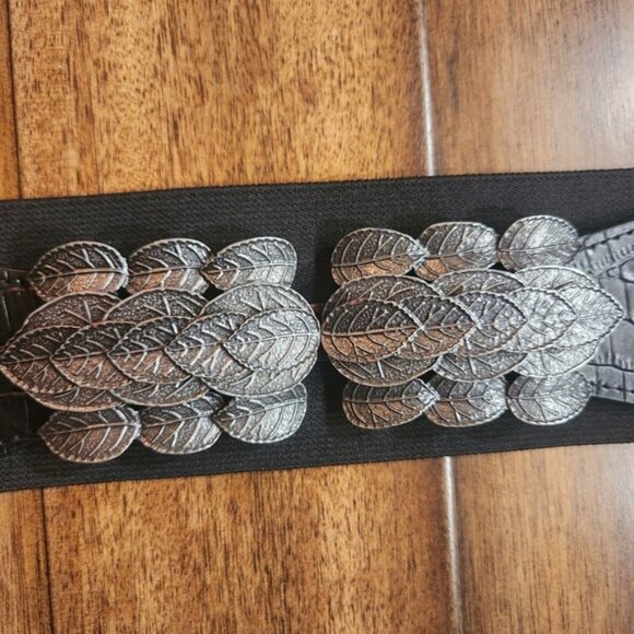 BCBGMAXAZRIA Black Elastic‎ Belt Silver Leaf Buckle Croc Embossed Medium main image 6